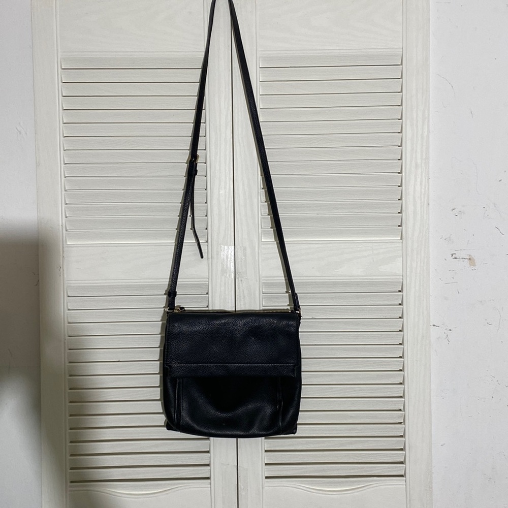 Ladies cross body pocketbook